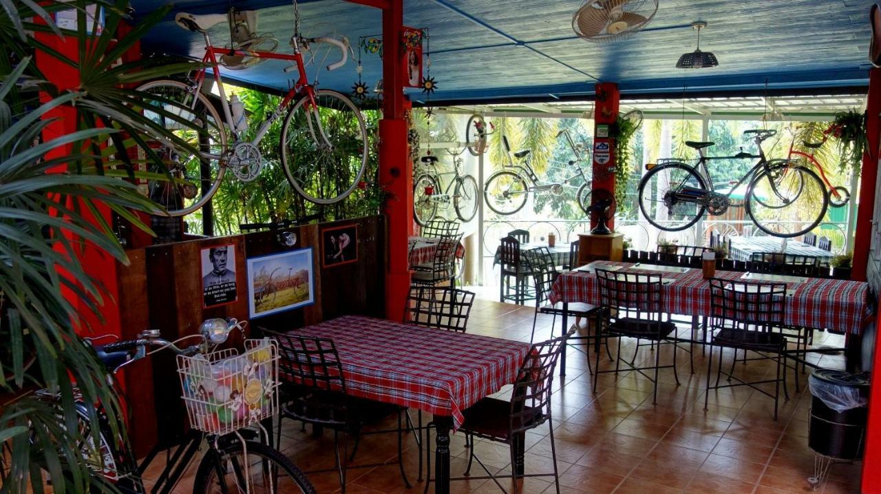 Swiss Ticino Guesthouse & Restaurant Mae Wang Exterior photo